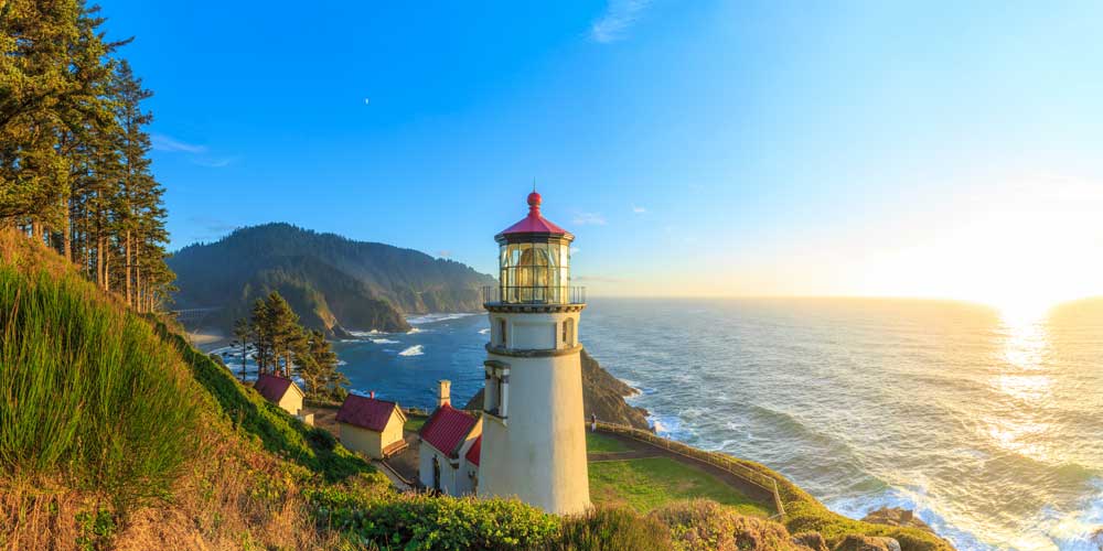 Lighthouses of the World - Heceta Head Light, Oregon, USA (#AA_LHW_04)