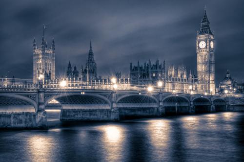Spanning the Thames - Westminster at night (#S_T_THAMES_08)