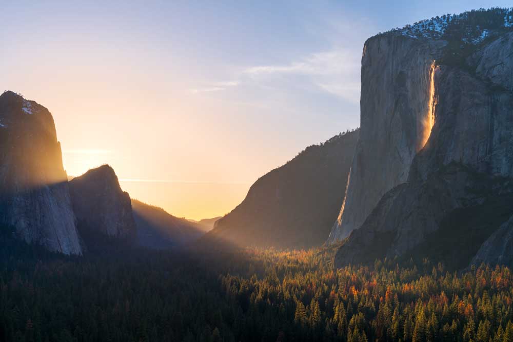 Waterfalls of the World - Fire Fall, Yosemite valley, USA (#AA_WFALL_01)